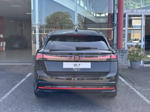 Volkswagen ID.7 Tourer Pro Business 77 kWh accu. 210 kW / 286 pk Variant Elektrische aandrijving ActivLease financial lease