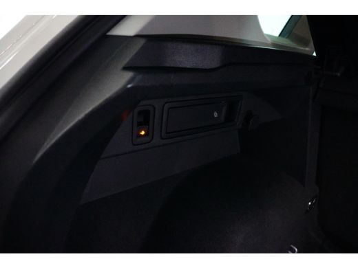 Volkswagen Tiguan 1.5 TSI 150PK DSG-7 Life + | TREKHAAK | CAMERA | NAVI BY APP | STOELVERW. ActivLease financial lease