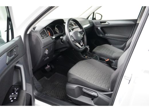 Volkswagen Tiguan 1.5 TSI 150PK DSG-7 Life + | TREKHAAK | CAMERA | NAVI BY APP | STOELVERW. ActivLease financial lease