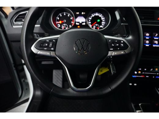 Volkswagen Tiguan 1.5 TSI 150PK DSG-7 Life + | TREKHAAK | CAMERA | NAVI BY APP | STOELVERW. ActivLease financial lease