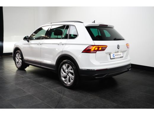 Volkswagen Tiguan 1.5 TSI 150PK DSG-7 Life + | TREKHAAK | CAMERA | NAVI BY APP | STOELVERW. ActivLease financial lease