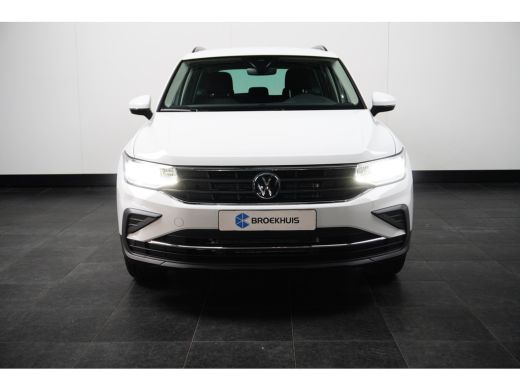 Volkswagen Tiguan 1.5 TSI 150PK DSG-7 Life + | TREKHAAK | CAMERA | NAVI BY APP | STOELVERW. ActivLease financial lease