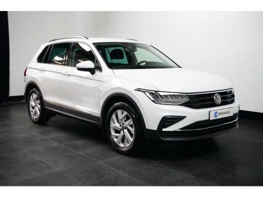 Volkswagen Tiguan 1.5 TSI 150PK DSG-7 Life + | TREKHAAK | CAMERA | NAVI BY APP | STOELVERW. ActivLease financial lease