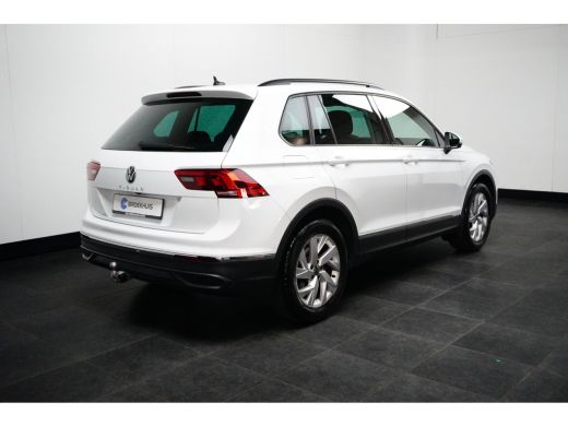 Volkswagen Tiguan 1.5 TSI 150PK DSG-7 Life + | TREKHAAK | CAMERA | NAVI BY APP | STOELVERW. ActivLease financial lease