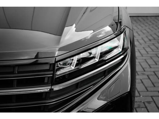 Volkswagen Touareg R |  Luchtvering | Head-updisplay | High-end geluidsysteem dynaudio ActivLease financial lease