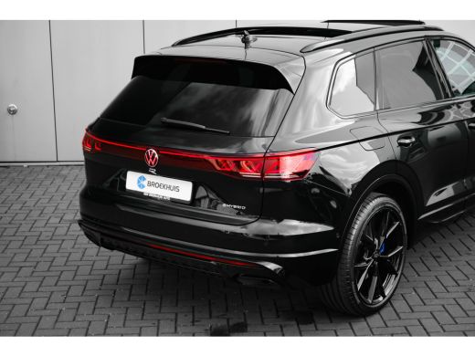 Volkswagen Touareg R |  Luchtvering | Head-updisplay | High-end geluidsysteem dynaudio ActivLease financial lease