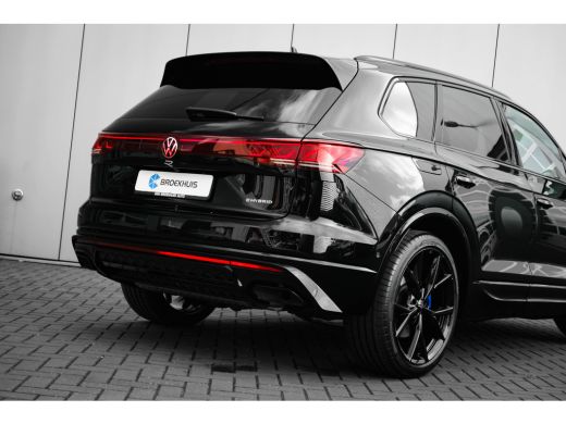 Volkswagen Touareg R |  Luchtvering | Head-updisplay | High-end geluidsysteem dynaudio ActivLease financial lease