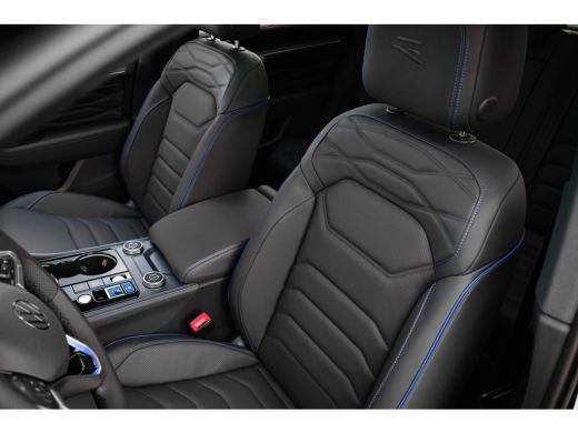Volkswagen Touareg R |  Luchtvering | Head-updisplay | High-end geluidsysteem dynaudio ActivLease financial lease