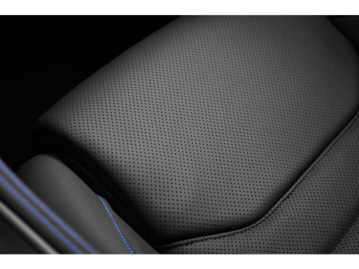 Volkswagen Touareg R |  Luchtvering | Head-updisplay | High-end geluidsysteem dynaudio ActivLease financial lease