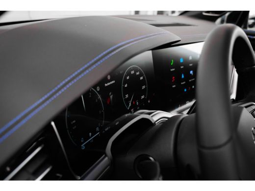 Volkswagen Touareg R |  Luchtvering | Head-updisplay | High-end geluidsysteem dynaudio ActivLease financial lease