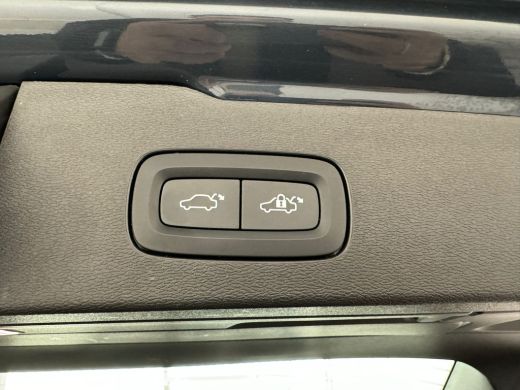 Volvo  V60 Volvo B3 R-Design | Achteruitrijcamera | Cruise control adaptief met Stop&Go en stuurhulp | Elekt... ActivLease financial lease