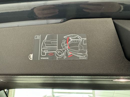 Volvo  V60 Volvo B3 R-Design | Achteruitrijcamera | Cruise control adaptief met Stop&Go en stuurhulp | Elekt... ActivLease financial lease