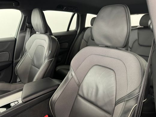 Volvo  V60 Volvo B3 R-Design | Achteruitrijcamera | Cruise control adaptief met Stop&Go en stuurhulp | Elekt... ActivLease financial lease