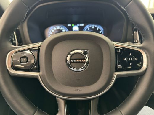 Volvo  V60 Volvo B3 R-Design | Achteruitrijcamera | Cruise control adaptief met Stop&Go en stuurhulp | Elekt... ActivLease financial lease