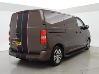 Peugeot Expert 2.0 BLUEHDI 180 PK AUT. SPORT PREMIUM + 2 SCHUIFDEUREN | HEAD-UP | CAMERA | TREEPLANKEN Peugeot Expert 2.0 BLUEHDI 180 PK AUT. SPORT PREMIUM + 2 SCHUIFDEUREN | HEAD-UP | CAMERA | TREEPLANKEN