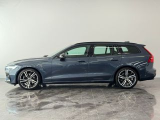 Volvo  V60 B3 R-Design | Achteruitrijcamera | Cruise control adaptief met Stop&Go en stuurhulp | Elektrisch ...
