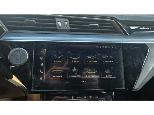 Audi e-tron Sportback 55 quattro Business edition 95 kWh Met zomer 21 inch en Wintervelgen 19 inch ActivLease financial lease