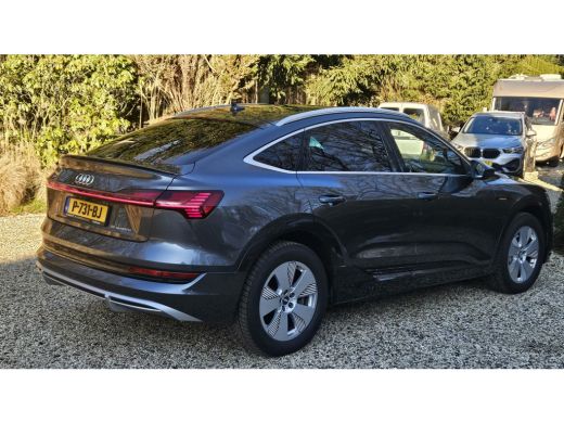 Audi e-tron Sportback 55 quattro Business edition 95 kWh Met zomer 21 inch en Wintervelgen 19 inch ActivLease financial lease