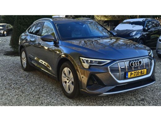 Audi e-tron Sportback 55 quattro Business edition 95 kWh Met zomer 21 inch en Wintervelgen 19 inch ActivLease financial lease