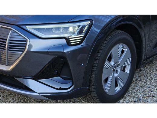 Audi e-tron Sportback 55 quattro Business edition 95 kWh Met zomer 21 inch en Wintervelgen 19 inch ActivLease financial lease
