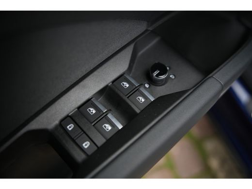 Audi Q4 e-tron Advanced edition e-tron 45 82 kWh 210 kW / 286 PK Hatchback Elektr. aandrijving quatt ActivLease financial lease