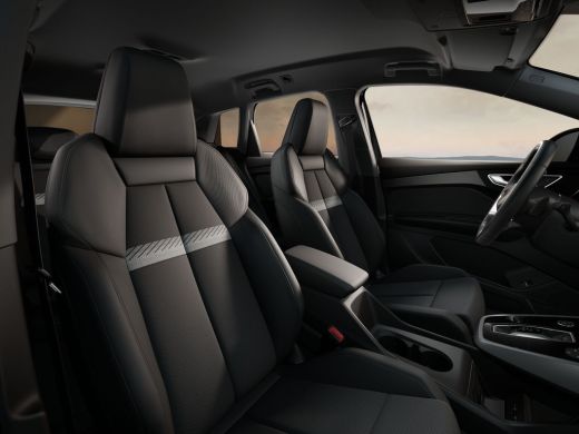 Audi Q4 e-tron Advanced edition e-tron 45 82 kWh 210 kW / 286 PK Hatchback Elektr. aandrijving quatt ActivLease financial lease