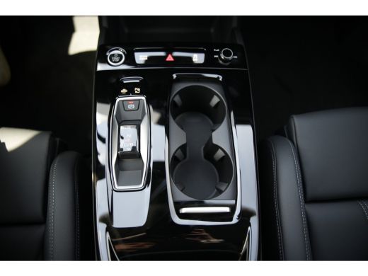 Audi Q6 e-tron Advanced edition 100 kWh | Trekhaak | Tech Plus | 306 pk ActivLease financial lease