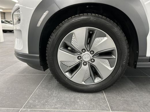 Hyundai KONA EV Premium 64 kWh ActivLease financial lease