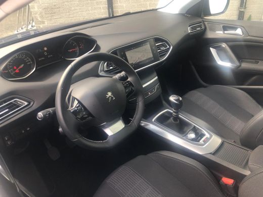 Peugeot 308 1.2 PureTech Blue Lease Premium | Airco (automatisch) | Apple Carplay/Android Auto | Denon HiFi g... ActivLease financial lease