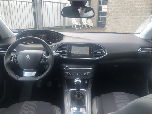 Peugeot 308 1.2 PureTech Blue Lease Premium | Airco (automatisch) | Apple Carplay/Android Auto | Denon HiFi g... ActivLease financial lease