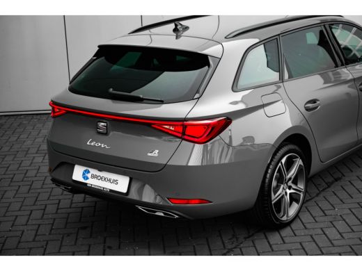 Seat Leon Sportstourer SEAT FR PHEV First Edition | Achteruitrijcamera | Automatisch dimmende binnenspiegel | Dakhemel u... ActivLease financial lease