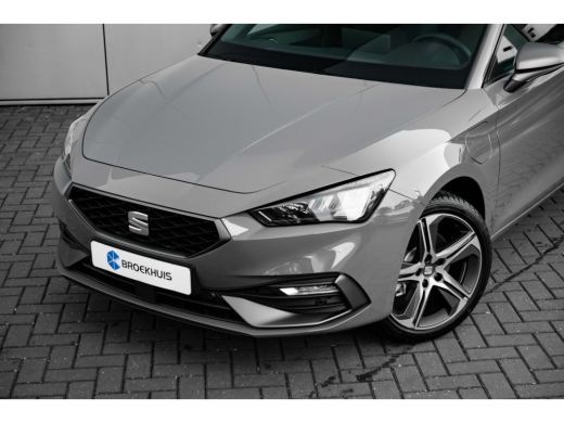 Seat Leon Sportstourer SEAT FR PHEV First Edition | Achteruitrijcamera | Automatisch dimmende binnenspiegel | Dakhemel u... ActivLease financial lease