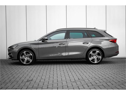 Seat Leon Sportstourer SEAT FR PHEV First Edition | Achteruitrijcamera | Automatisch dimmende binnenspiegel | Dakhemel u... ActivLease financial lease