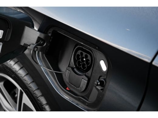 Seat Leon Sportstourer SEAT FR PHEV First Edition | Achteruitrijcamera | Automatisch dimmende binnenspiegel | Dakhemel u... ActivLease financial lease