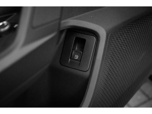 Seat Leon Sportstourer SEAT FR PHEV First Edition | Achteruitrijcamera | Automatisch dimmende binnenspiegel | Dakhemel u... ActivLease financial lease