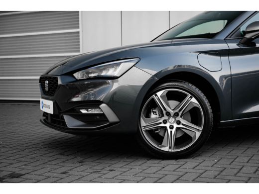 Seat Leon Sportstourer SEAT FR PHEV First Edition | Achteruitrijcamera | Automatisch dimmende binnenspiegel | Dakhemel u... ActivLease financial lease
