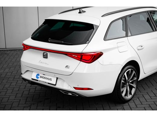 Seat Leon Sportstourer SEAT FR PHEV First Edition | Achteruitrijcamera | Automatisch dimmende binnenspiegel | Dakhemel u... ActivLease financial lease