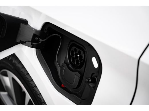 Seat Leon Sportstourer SEAT FR PHEV First Edition | Achteruitrijcamera | Automatisch dimmende binnenspiegel | Dakhemel u... ActivLease financial lease