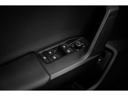 Seat Leon Sportstourer SEAT FR PHEV First Edition | Achteruitrijcamera | Automatisch dimmende binnenspiegel | Dakhemel u... ActivLease financial lease