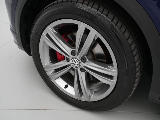 Volkswagen T-Roc 1.5 TSI 150pk DSG Sport R-Line Navigatie Trekhaak Clima Acc 288 ActivLease financial lease