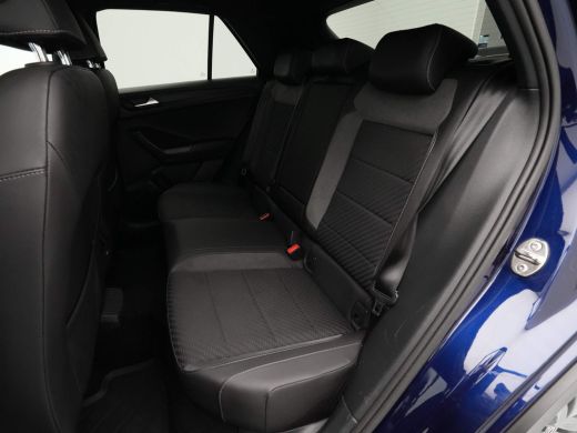 Volkswagen T-Roc 1.5 TSI 150pk DSG Sport R-Line Navigatie Trekhaak Clima Acc 288 ActivLease financial lease