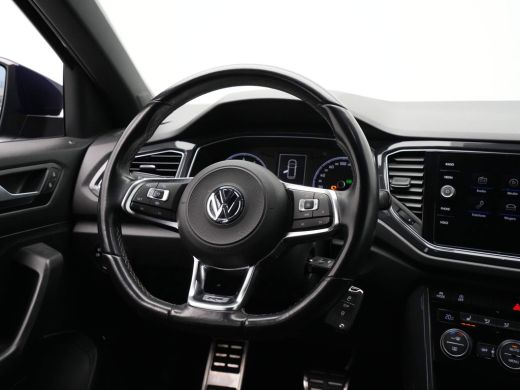 Volkswagen T-Roc 1.5 TSI 150pk DSG Sport R-Line Navigatie Trekhaak Clima Acc 288 ActivLease financial lease