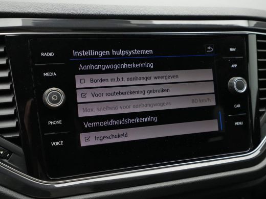 Volkswagen T-Roc 1.5 TSI 150pk DSG Sport R-Line Navigatie Trekhaak Clima Acc 288 ActivLease financial lease