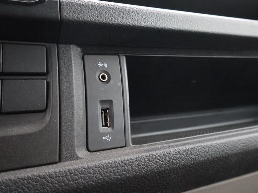 Volkswagen Transporter 2.0 TDI L1H1 + 18 INCH LMV | NAVIGATIE | DAB | CRUISE CONTROL ActivLease financial lease