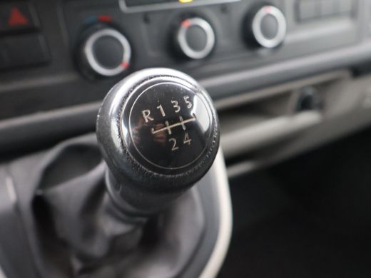 Volkswagen Transporter 2.0 TDI L1H1 + 18 INCH LMV | NAVIGATIE | DAB | CRUISE CONTROL ActivLease financial lease