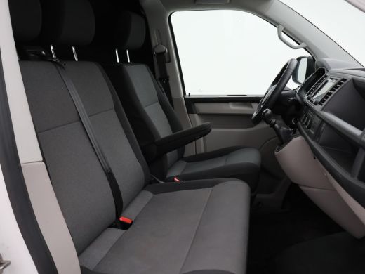 Volkswagen Transporter 2.0 TDI L1H1 + 18 INCH LMV | NAVIGATIE | DAB | CRUISE CONTROL ActivLease financial lease