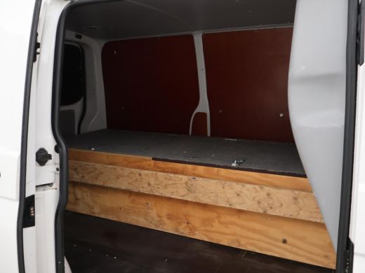 Volkswagen Transporter 2.0 TDI L1H1 + 18 INCH LMV | NAVIGATIE | DAB | CRUISE CONTROL ActivLease financial lease