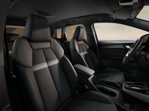 Audi Q4 e-tron Advanced edition e-tron 45 82 kWh 210 kW / 286 PK Hatchback Elektr. aandrijving quatt ActivLease financial lease