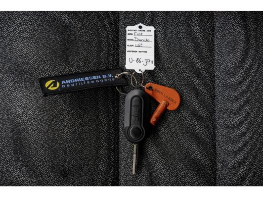 Fiat Ducato **2.3 MultiJet Bakwagen met laadklep | Euro 6 | 131 PK | Climate | Camera | Cruise | LED** ActivLease financial lease