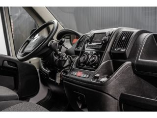 Fiat Ducato 2.3 MultiJet Bakwagen met laadklep | Heavy Duty | 131 PK | Euro 6 | Cruise | Airco | Camera